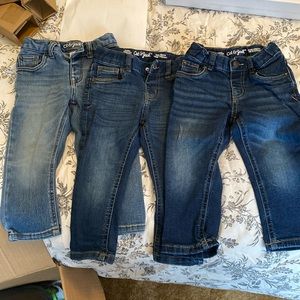 Like new 2T jeans, 3 pairs